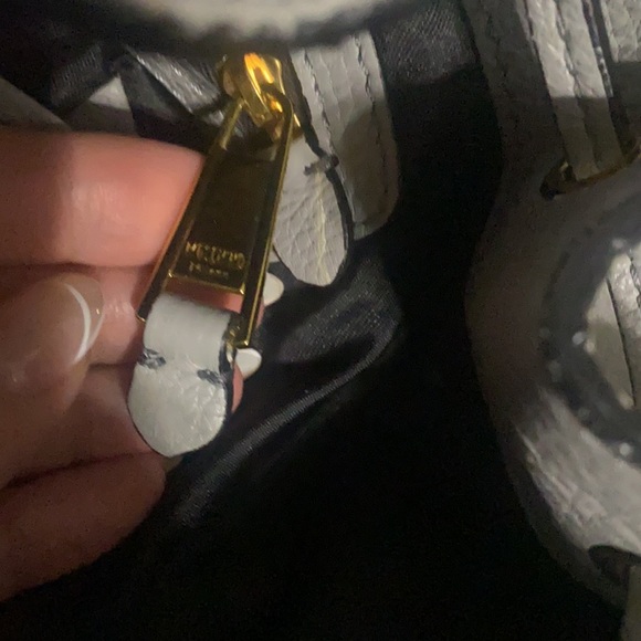 Moschino leather bucket bag preloved. - Picture 10 of 16